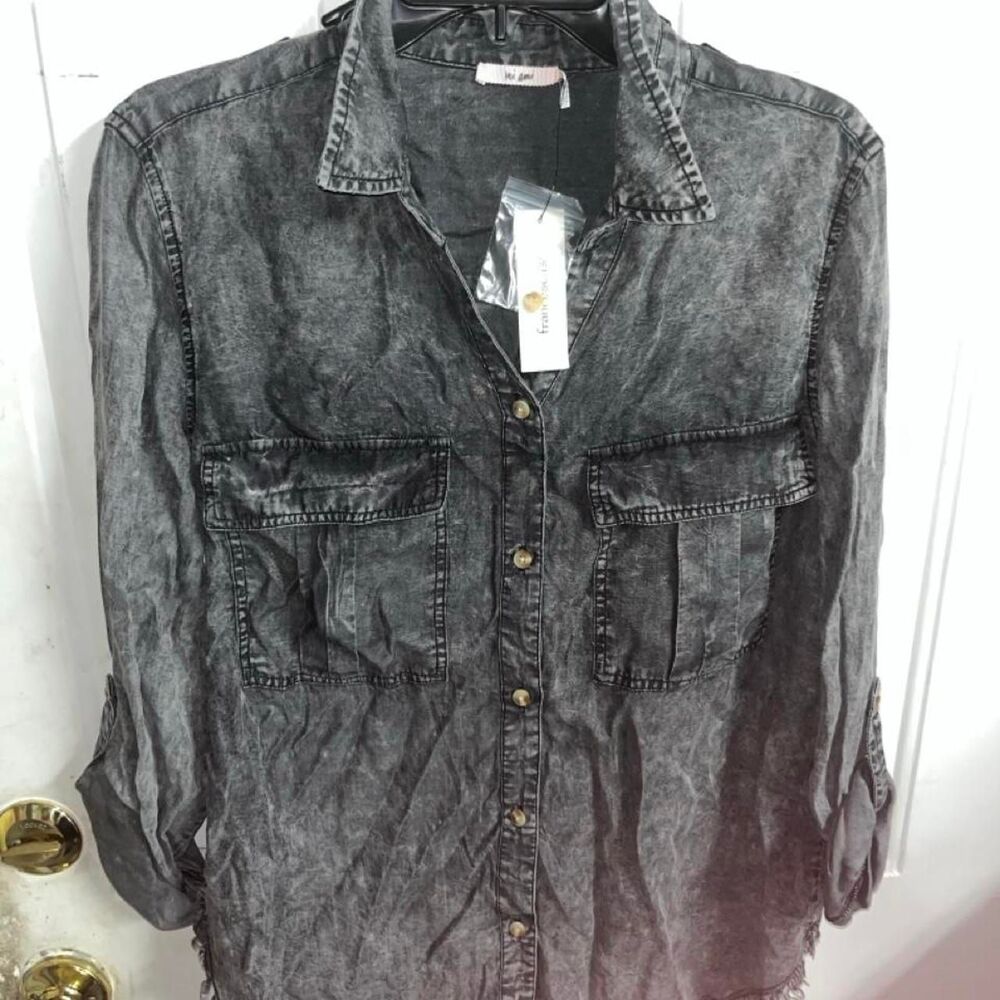 Francesca-s Women's Grey and Black Shirt